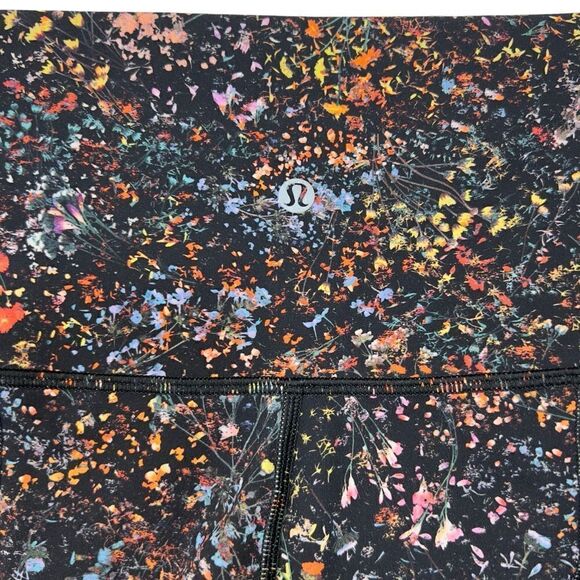 Lululemon Wunder Under Crop II (Special Edition) *Scallop 24" size 8 - Picture 2 of 16